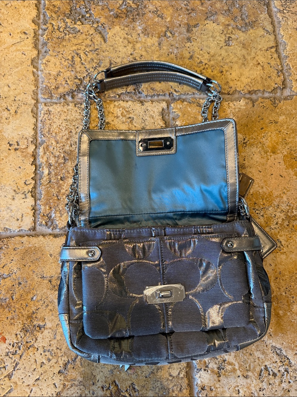 Chain-Handle Shoulder Bag in Metallic Gray - Picture 3 of 14